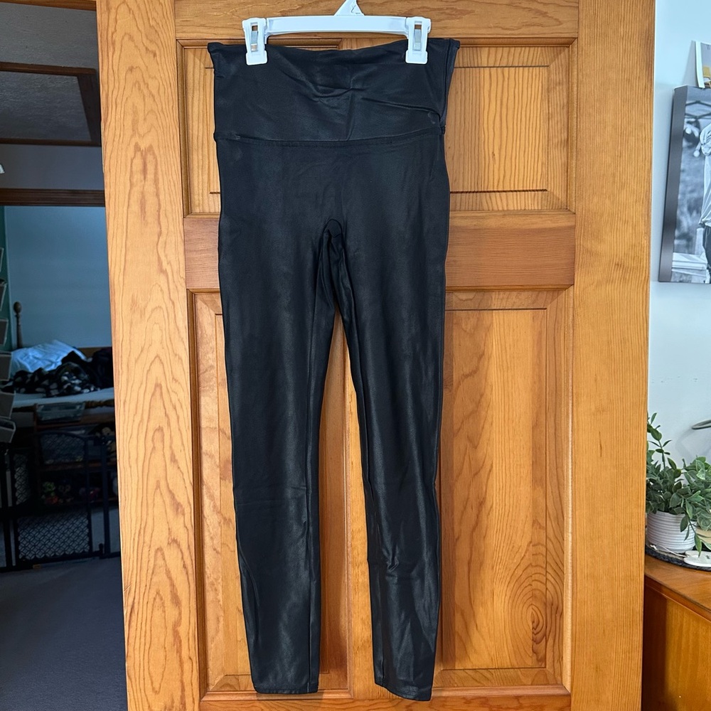 Spanx Shape Faux Leather Leggings Size Large